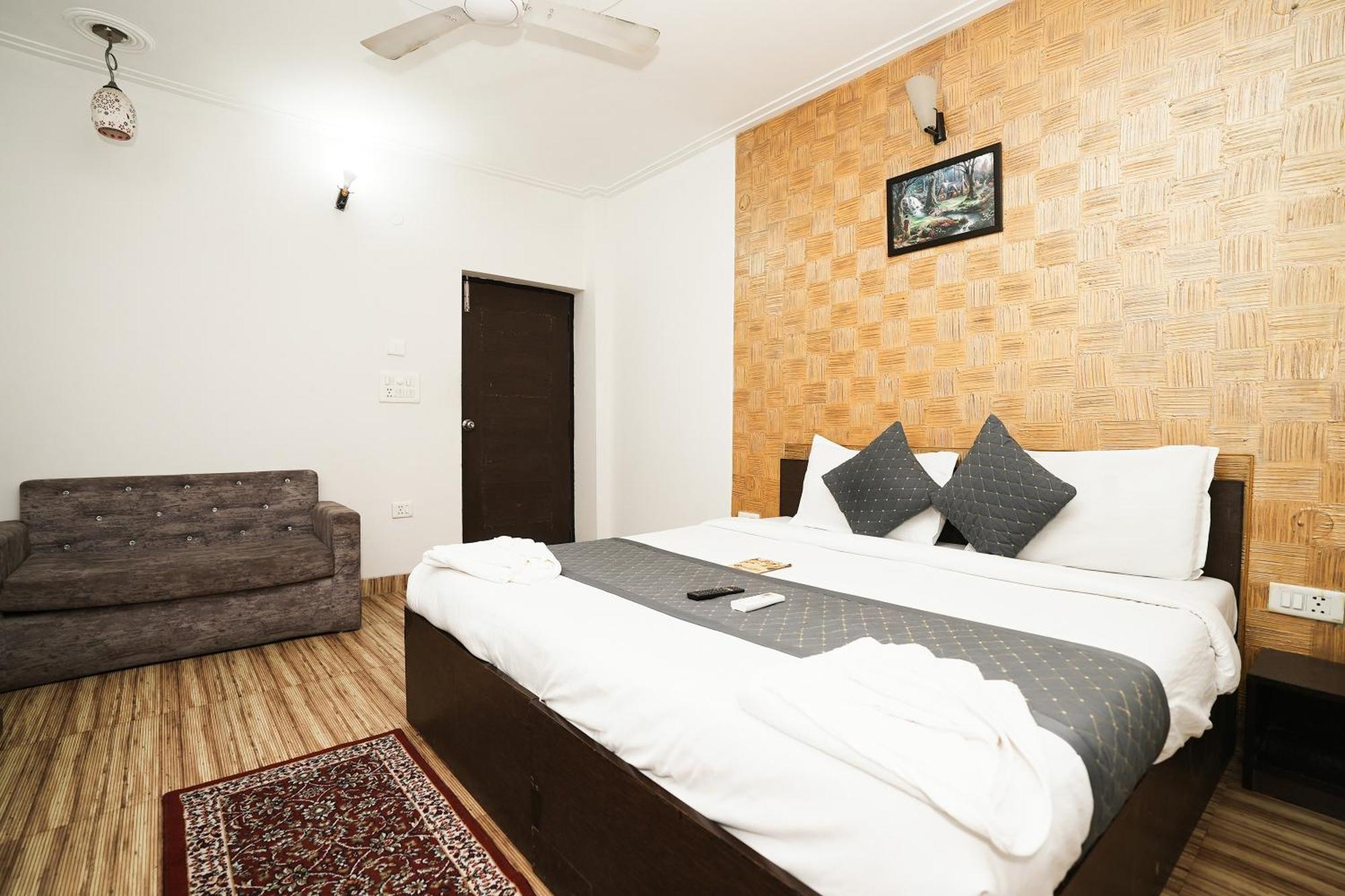 Hotel Om Paradise Near Igi Delhi Airport New Delhi